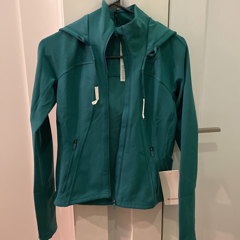 lululemon NEW rain repel hood (define) jacket size 6 NWT still in original pkg.